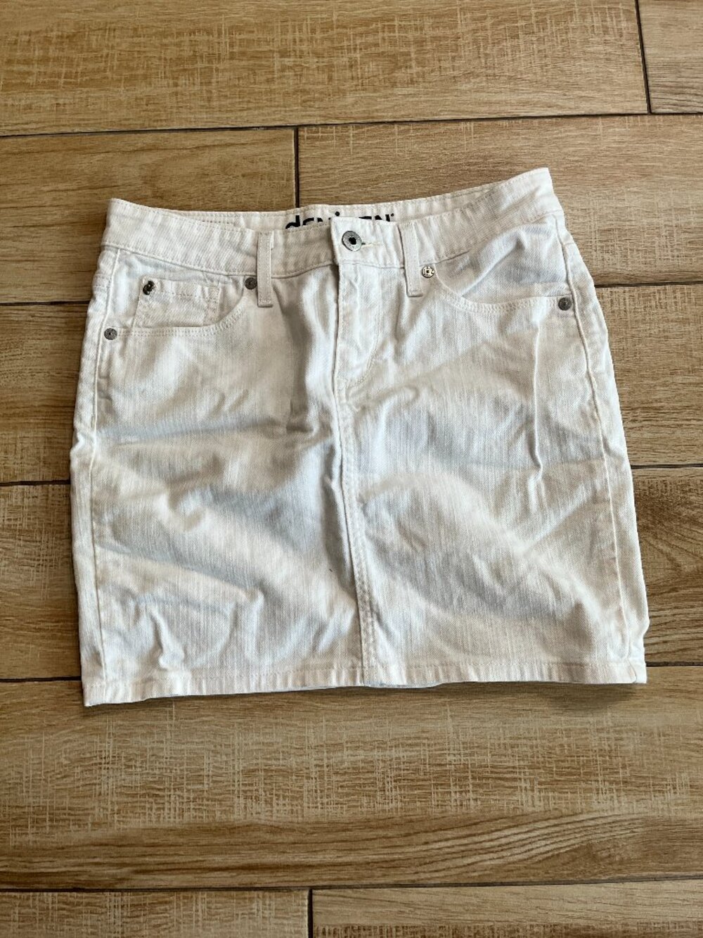 Womens Denizen Levi White Denim Mini Skirt - 4